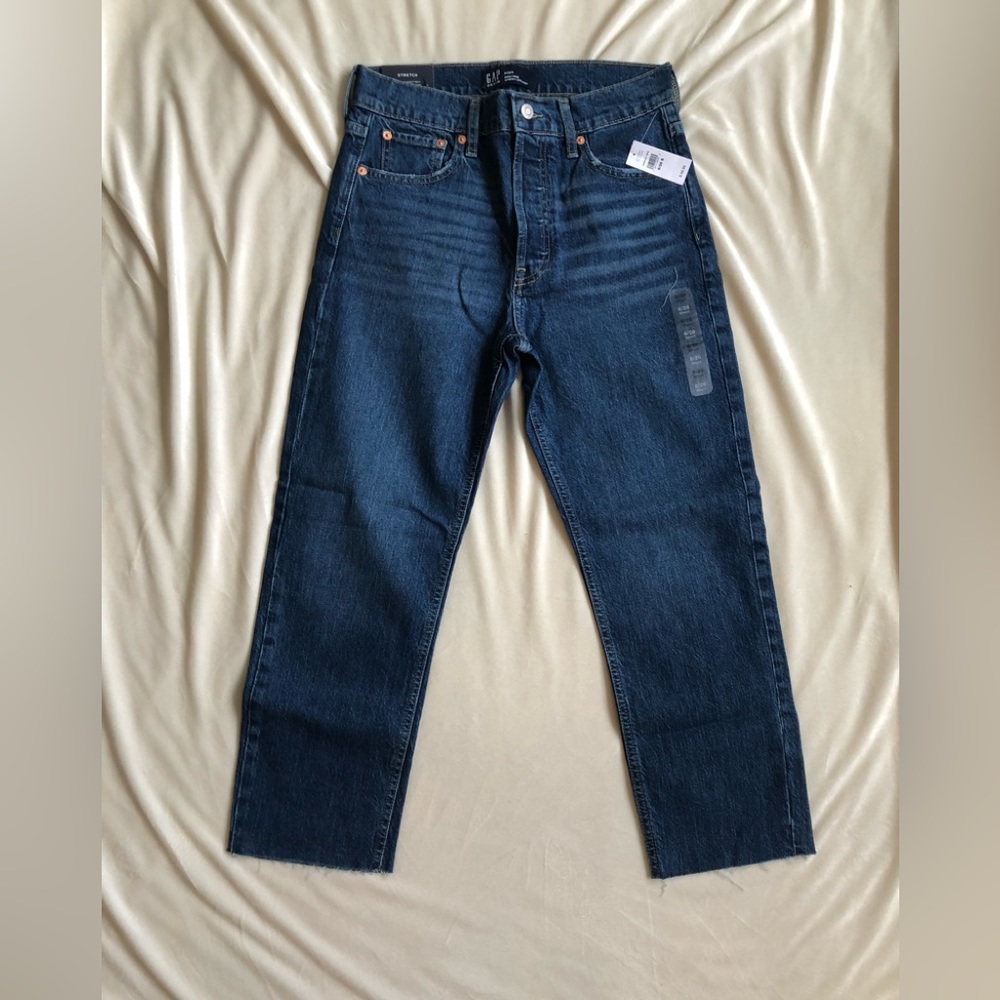 GAP High rise cheeky straight NWT size 6 short